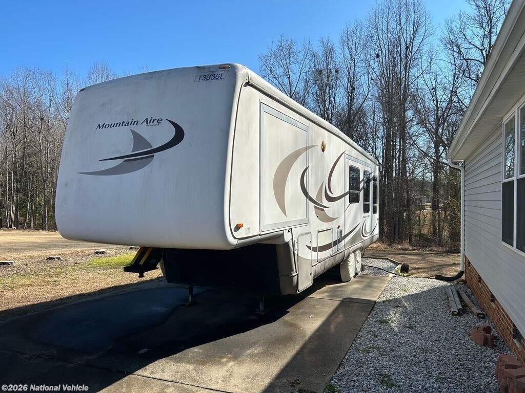 2004 Newmar Mountain Aire 34RDCK - Used Fifth Wheel For Sale by National Vehicle in Taylors, South Carolina