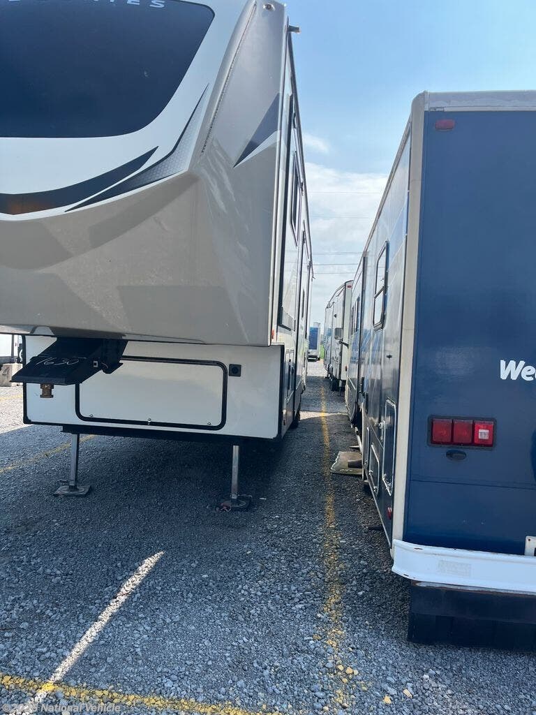Used 2022 Forest River Wildwood Heritage Glen Elite M-36F available in Whitestown, Indiana