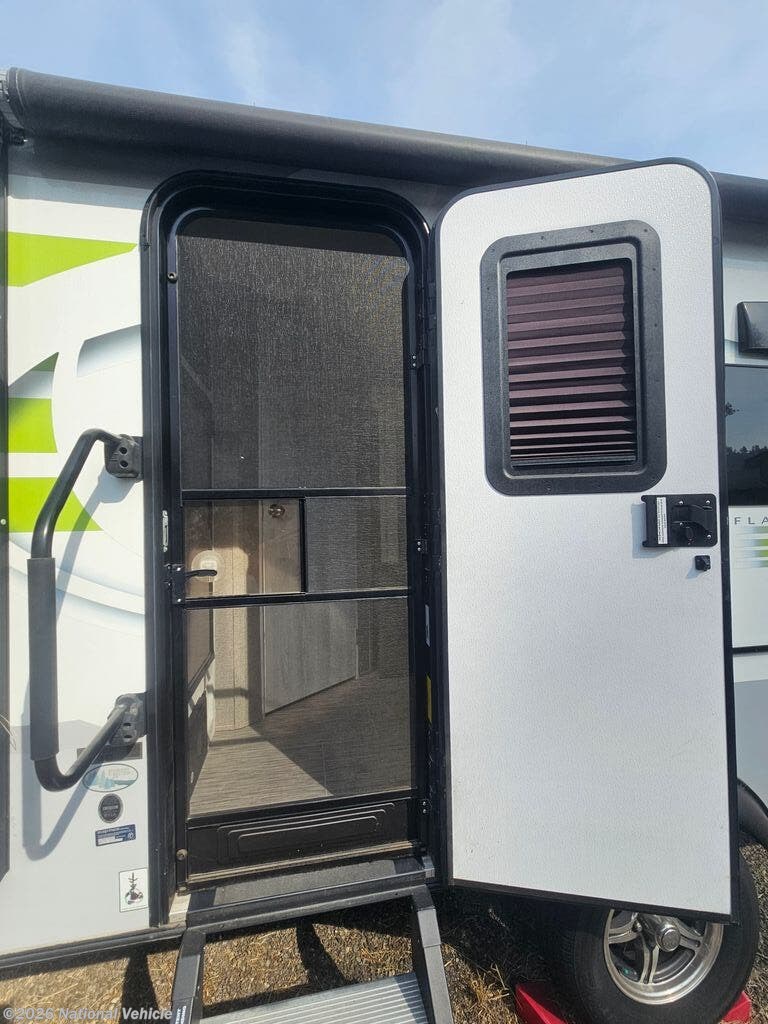 2018 Flagstaff Micro Lite XLT 19FBS by Forest River from National Vehicle in Spokane, Washington