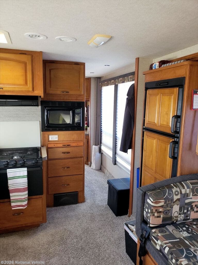 Used 2007 Fleetwood Tioga 31M available in Gulf port, Mississippi