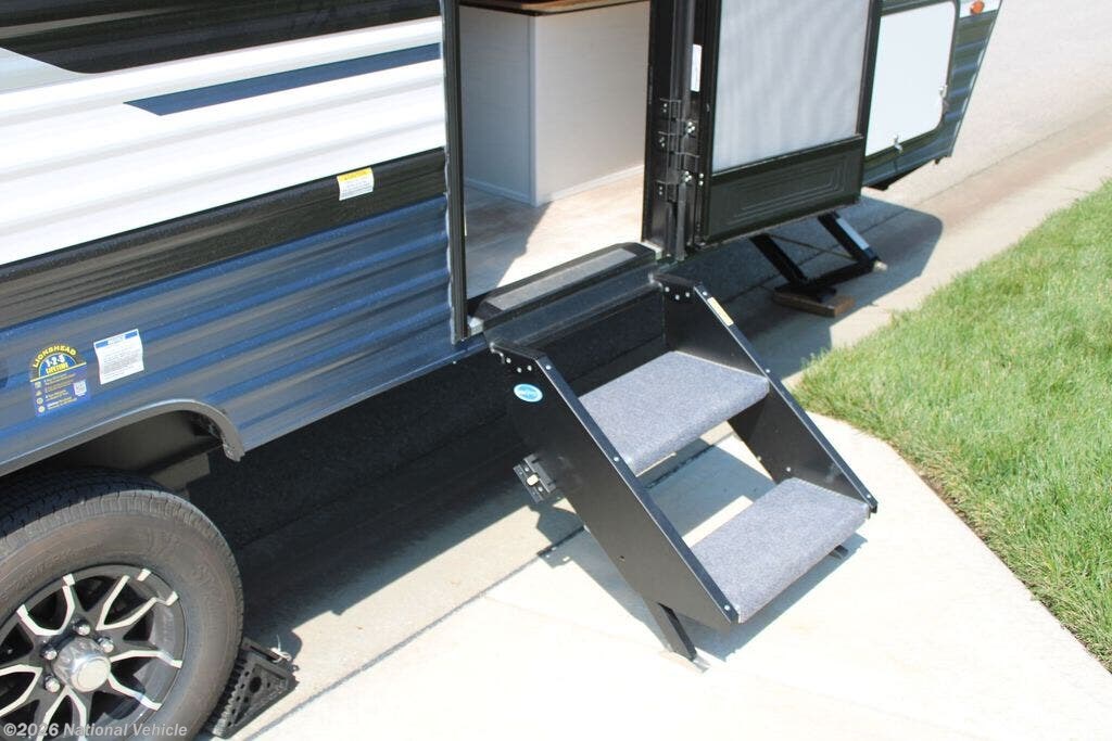 2025 Puma Ultra Lite 16QBX by Palomino from National Vehicle in Blue Springs, Missouri
