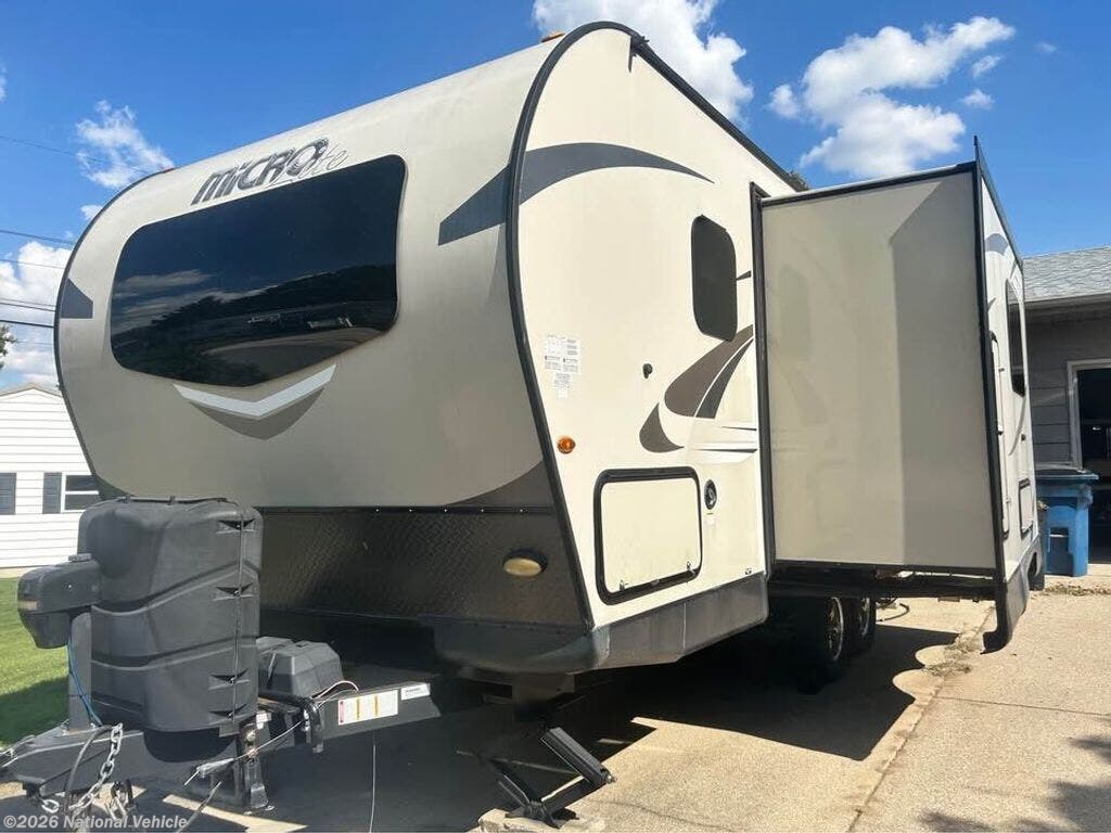 2019 Forest River Flagstaff Micro Lite 21DS - Used Travel Trailer For Sale by National Vehicle in Bremen, Indiana