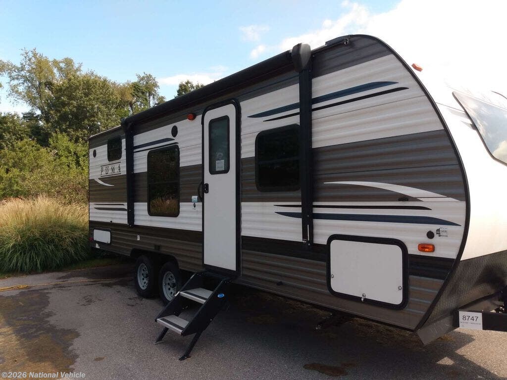 2021 Palomino Puma XLE Lite 22RBC - Used Travel Trailer For Sale by National Vehicle in Elkhart, Indiana