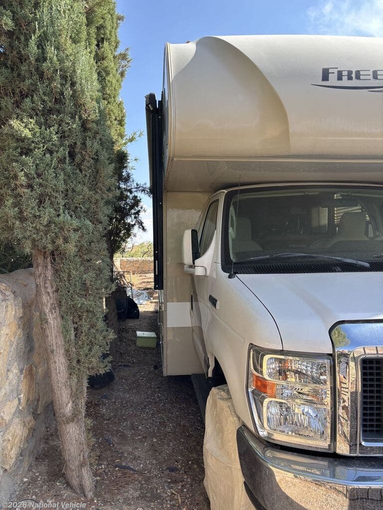 2017 Thor Motor Coach Freedom Elite 26HE - Used Class C For Sale by National Vehicle in Las Cruces, New Mexico