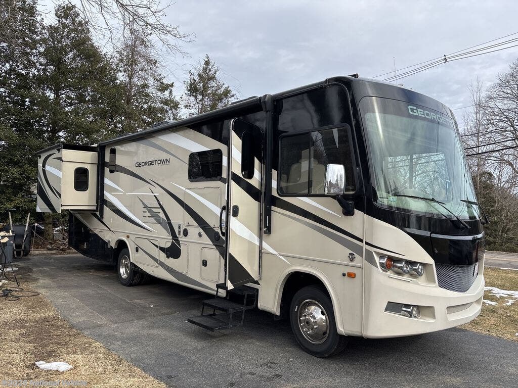 2018 Forest River Georgetown GT5 31L - Used Class A For Sale by National Vehicle in Middleborough, Massachusetts