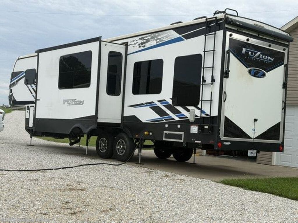 2023 Keystone Fuzion 369 - Used Toy Hauler For Sale by National Vehicle in New Bloomfield, Missouri