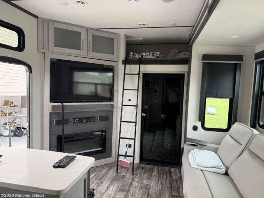 2023 Fuzion 369 by Keystone from National Vehicle in New Bloomfield, Missouri