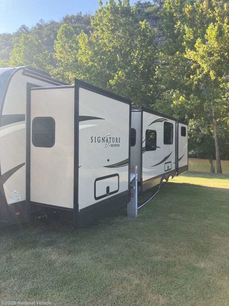 Used 2020 Forest River Rockwood Signature 8326BH available in Pearland, Texas