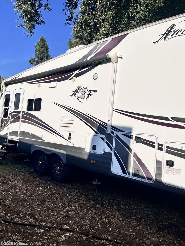 Used 2018 Northwood Arctic Fox Silver Fox 29-5T available in Chico, California