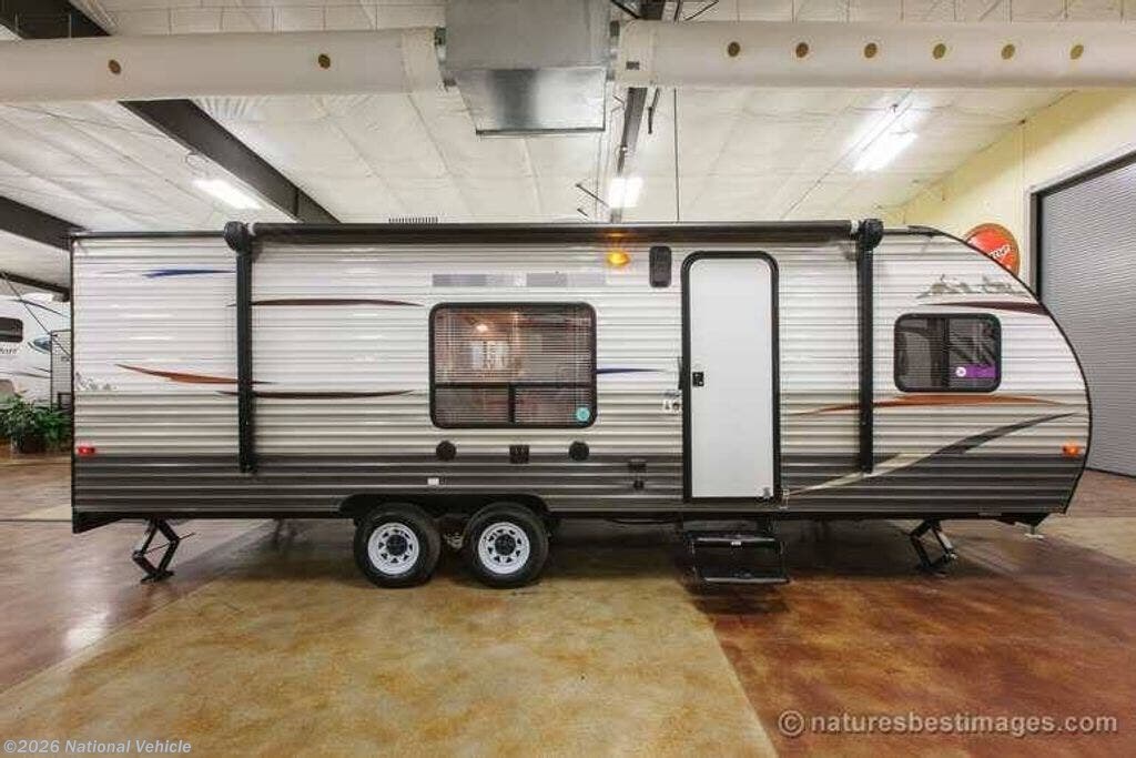 2014 Forest River Cherokee Grey Wolf 25RR - Used Toy Hauler For Sale by National Vehicle in Pratt, Kansas