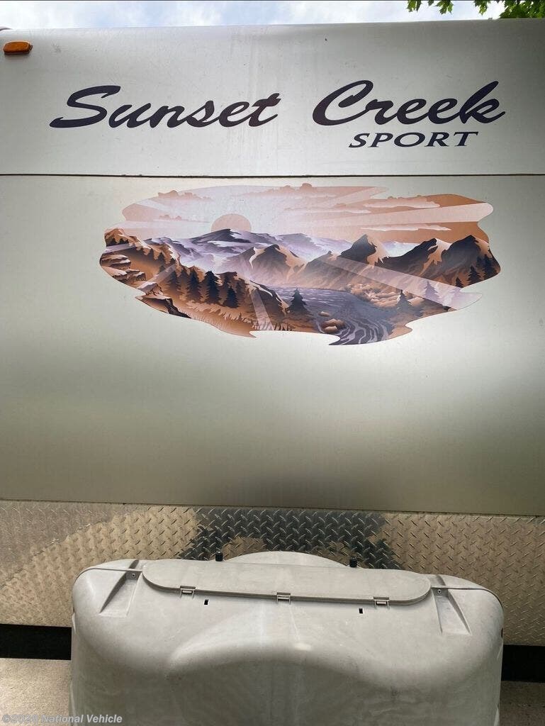 2013 Winnebago Sunset Creek Sport 267RL - Used Travel Trailer For Sale by National Vehicle in North Liberty, Iowa