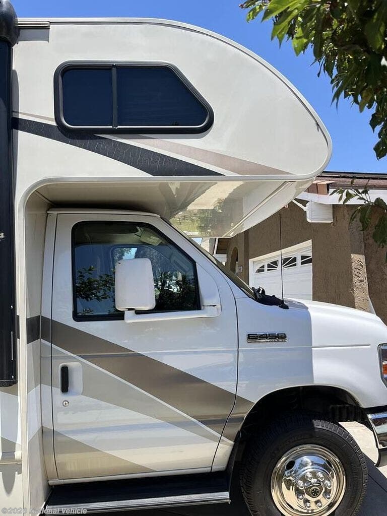 2016 Freedom Elite 26FE by Thor Motor Coach from National Vehicle in Upland, California