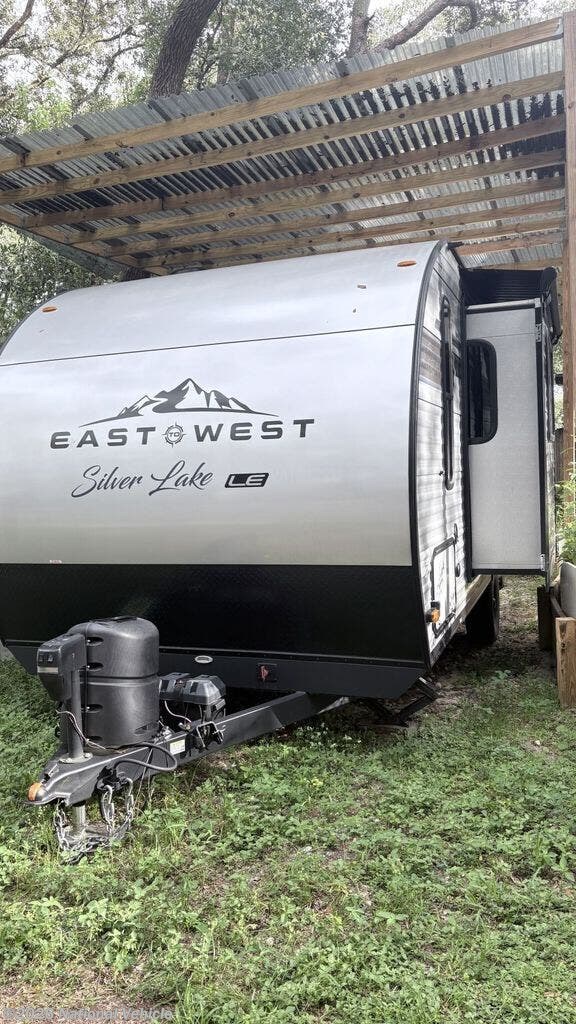2024 East to West Silver Lake 18BHLE - Used Travel Trailer For Sale by National Vehicle in Longwood, Florida