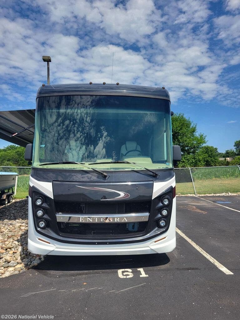 Used 2019 Entegra Coach Vision 29S available in Zionsville, Pennsylvania
