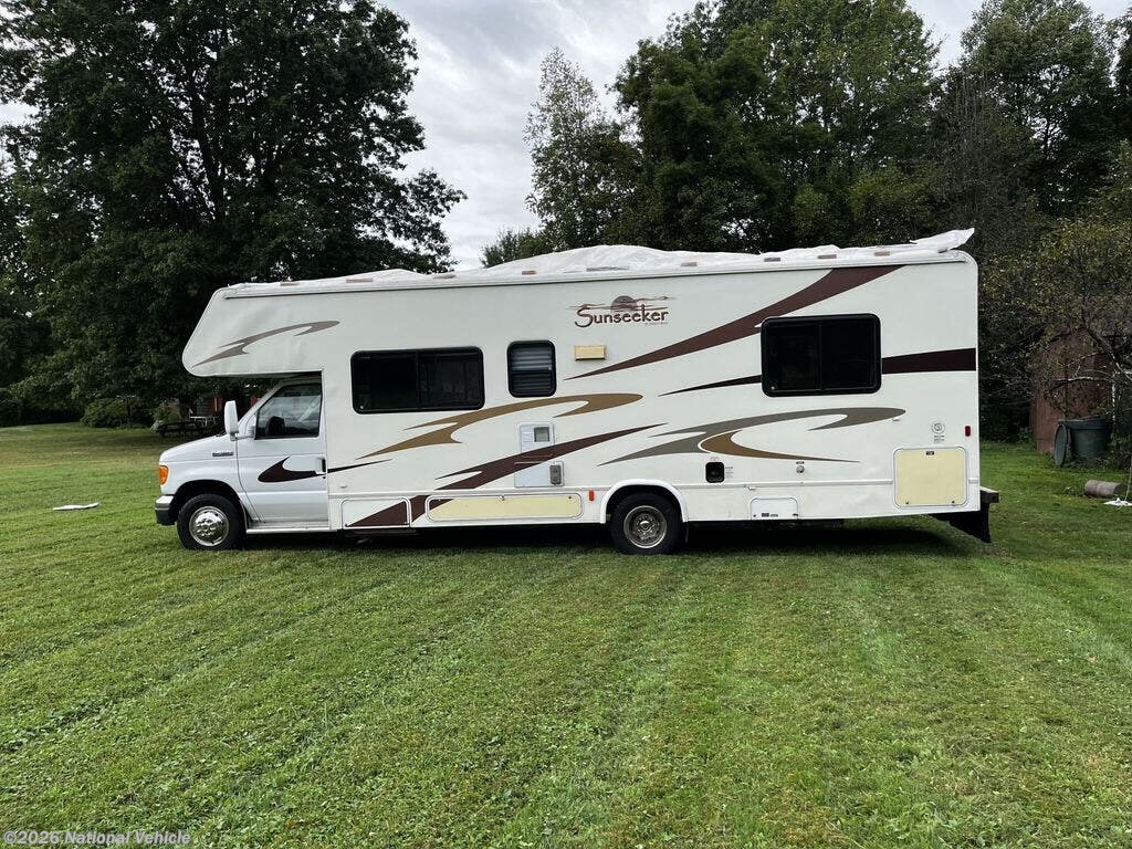 2006 Forest River Sunseeker 2900 - Used Class C For Sale by National Vehicle in Akron, Ohio