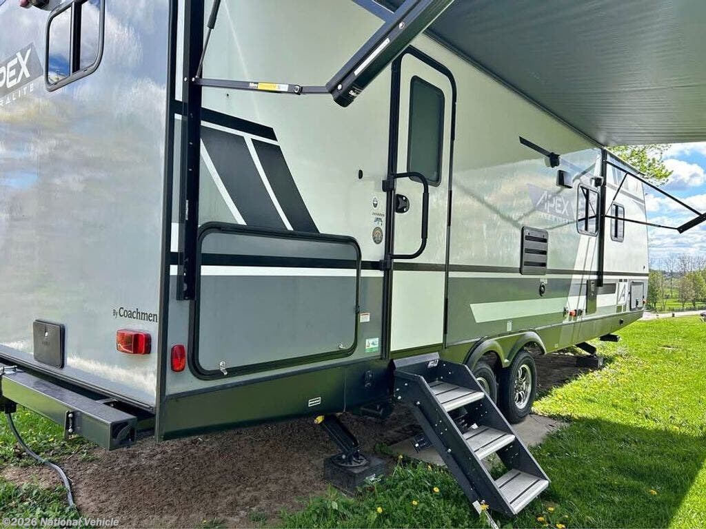 Used 2021 Coachmen Apex Ultra-Lite 265RBSS available in Wellsburg, West Virginia