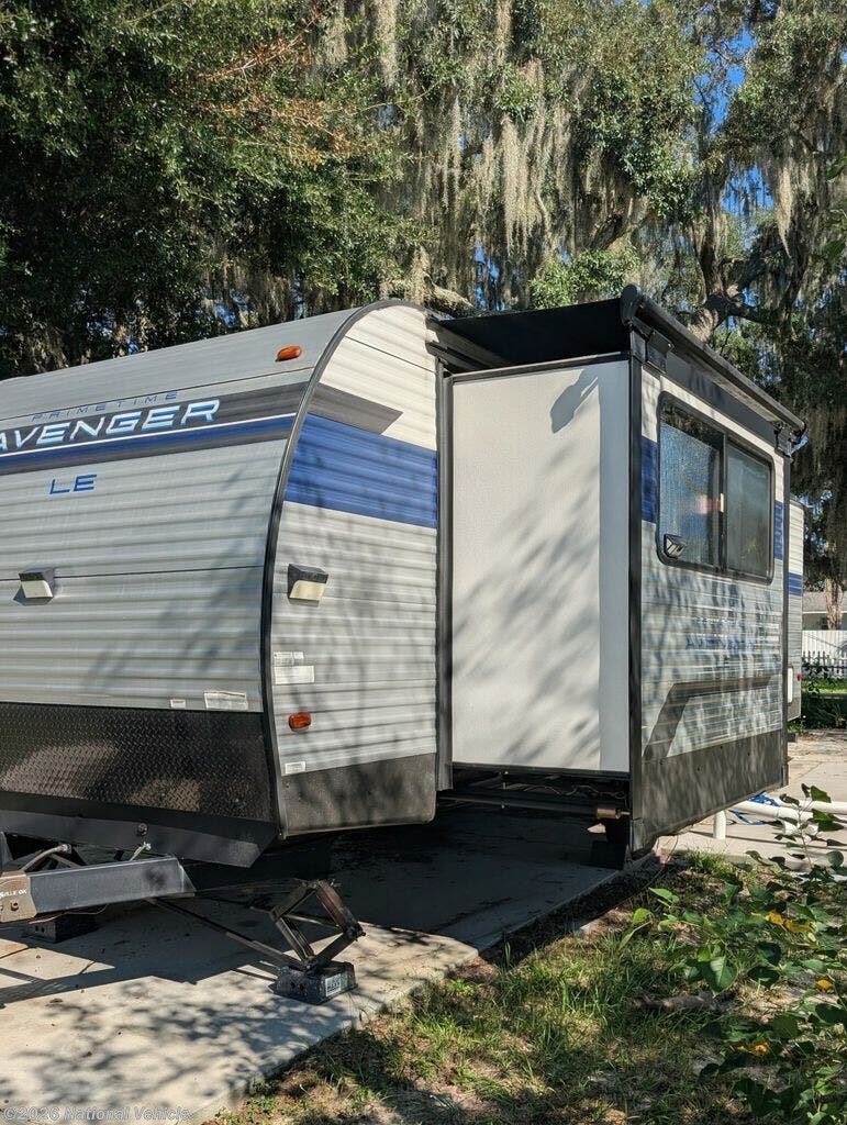 Used 2023 Prime Time Avenger LE 25FLSLE available in Wesley Chapel, Florida