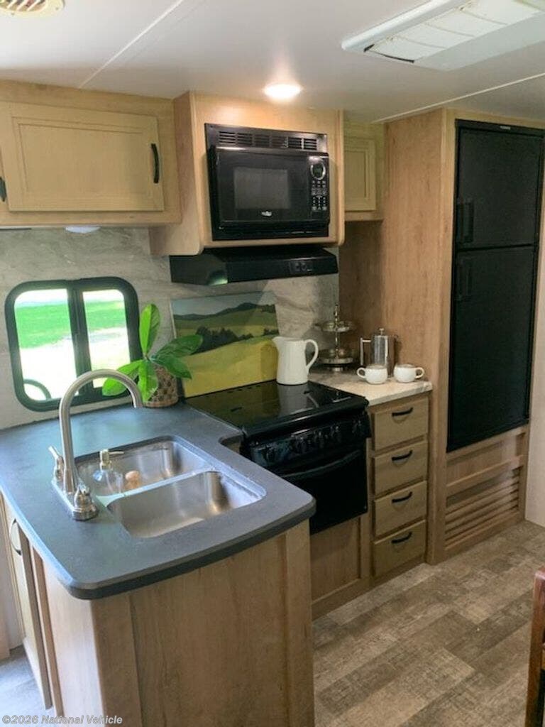 Used 2021 Winnebago Minnie 2455BHS available in Chapel Hill, North Carolina