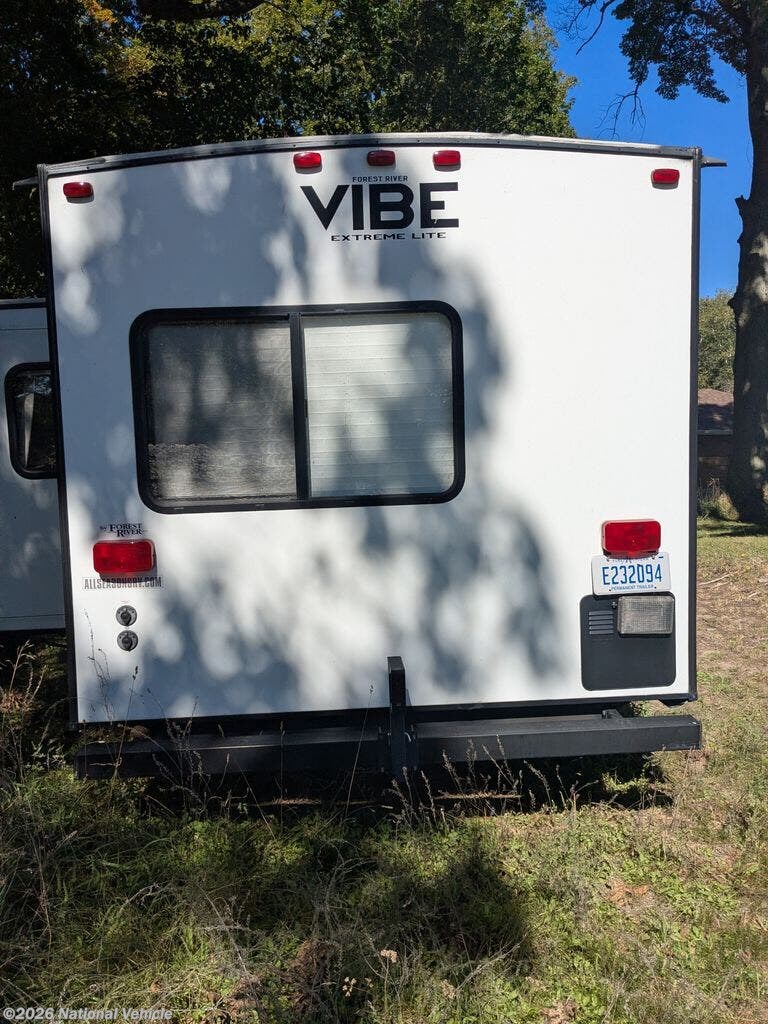 2018 Vibe Extreme Lite 224RLS by Forest River from National Vehicle in Muskegon, Michigan