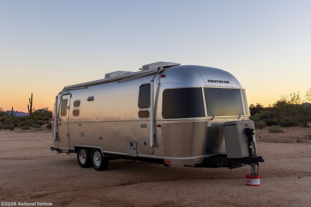 2023 Globetrotter 25FB Queen by Airstream from National Vehicle in Fountain Hills, Arizona