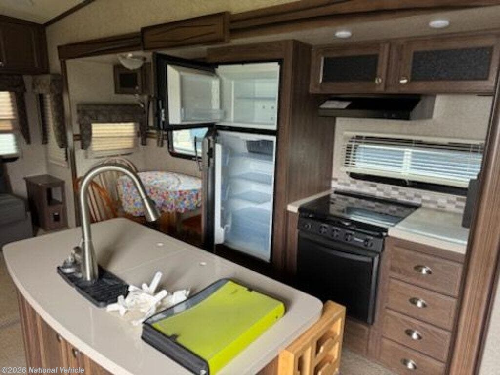 2016 Flagstaff Classic Super Lite 8528IKWS by Forest River from National Vehicle in Dagsboro, Delaware