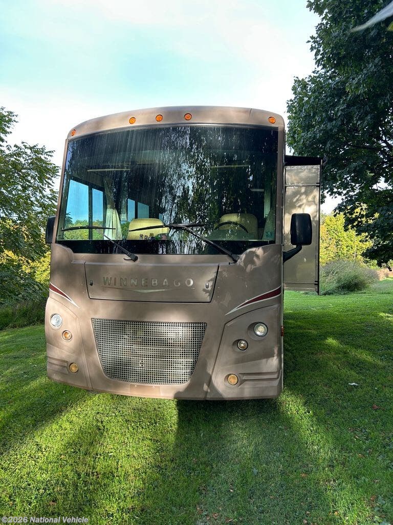 2016 Vista 31BE by Winnebago from National Vehicle in Northampton, Pennsylvania