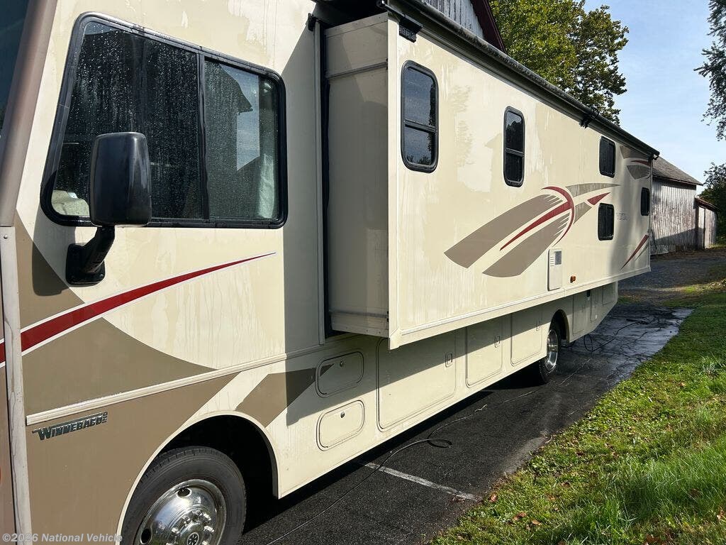 2016 Winnebago Vista 31BE - Used Class A For Sale by National Vehicle in Northampton, Pennsylvania