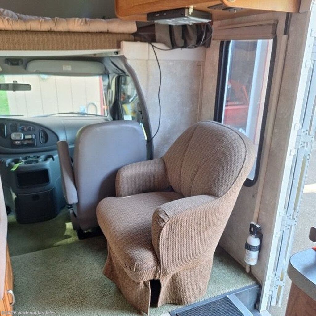 Used 2006 Coachmen Freelander Deluxe/Premier 2600SO available in Seal Rock, Oregon