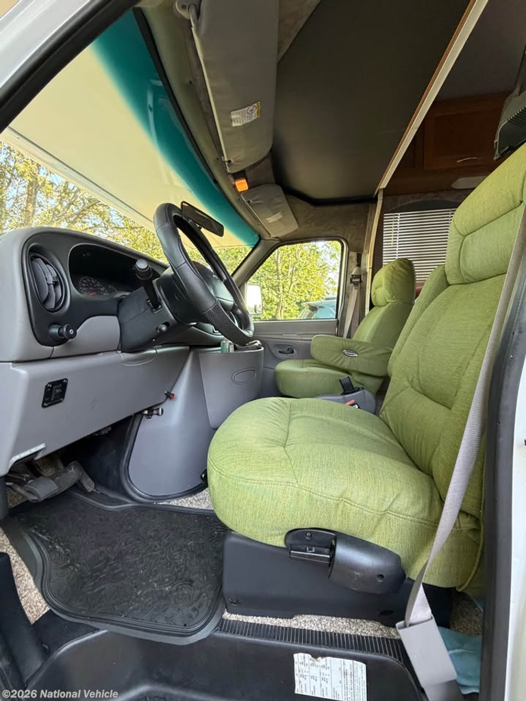 Used 2000 Fleetwood Tioga 24D available in Lawrence, Kansas