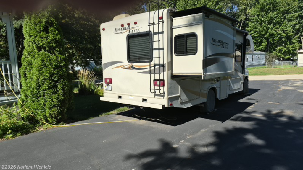 2016 Freedom Elite 26FE by Thor Motor Coach from National Vehicle in Bonduel, Wisconsin