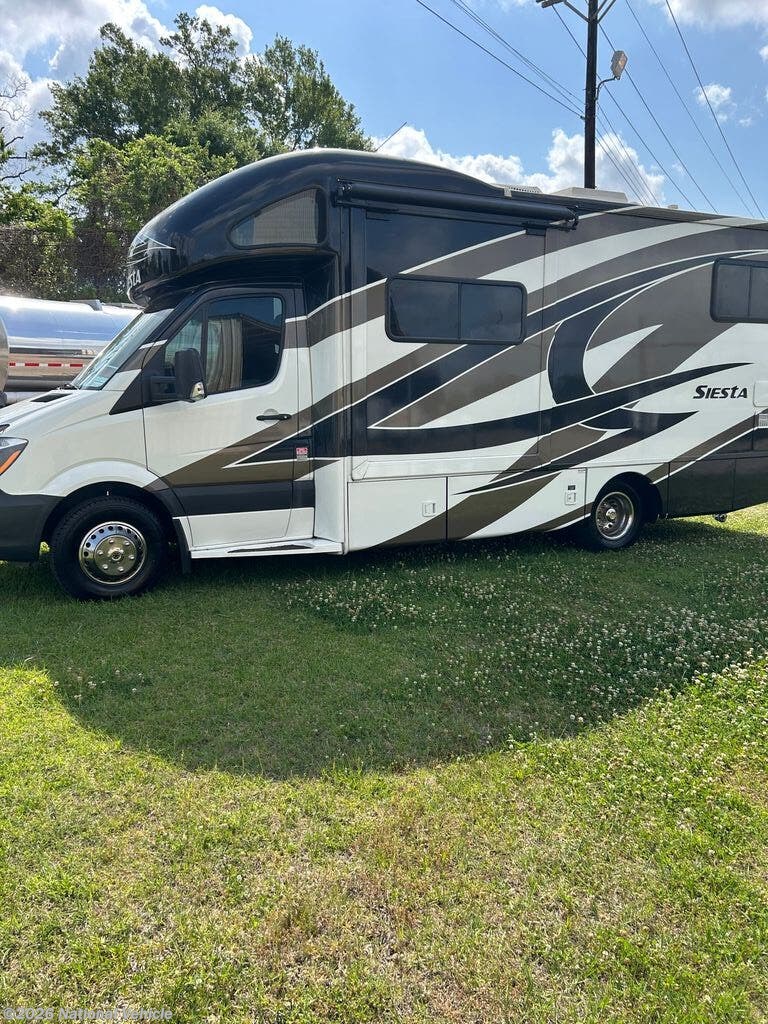 2014 Thor Motor Coach Four Winds Siesta 24SR - Used Class C For Sale by National Vehicle in Lafeyette, Louisiana