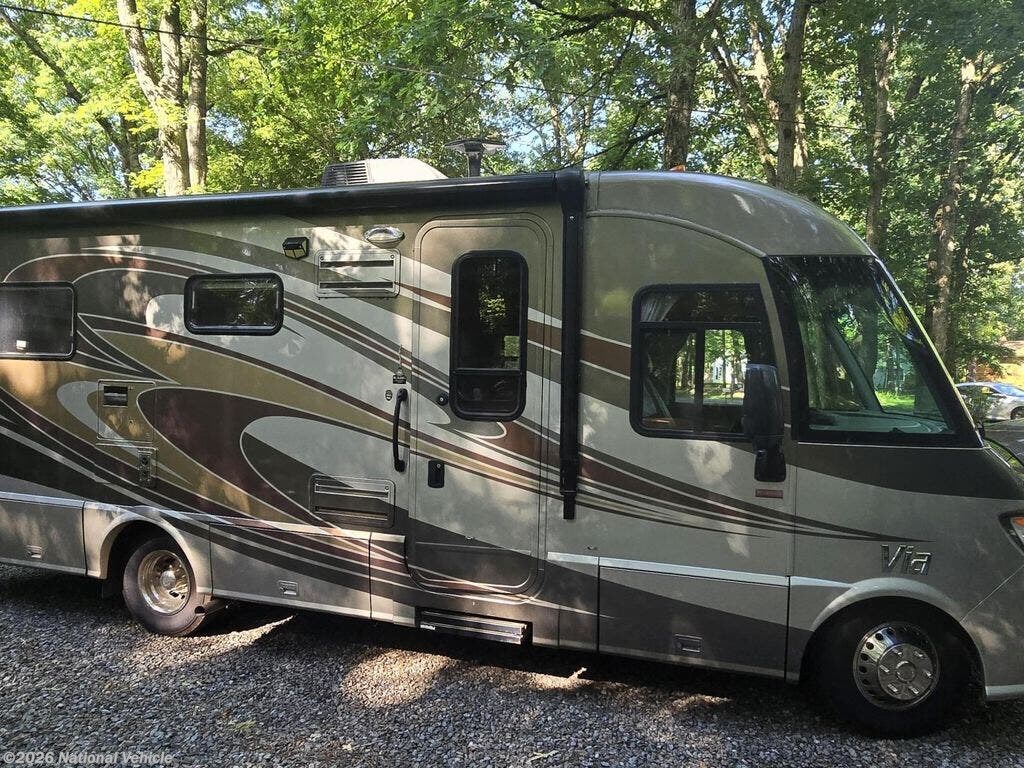2014 Via 25Q by Winnebago from National Vehicle in Anderson, Indiana