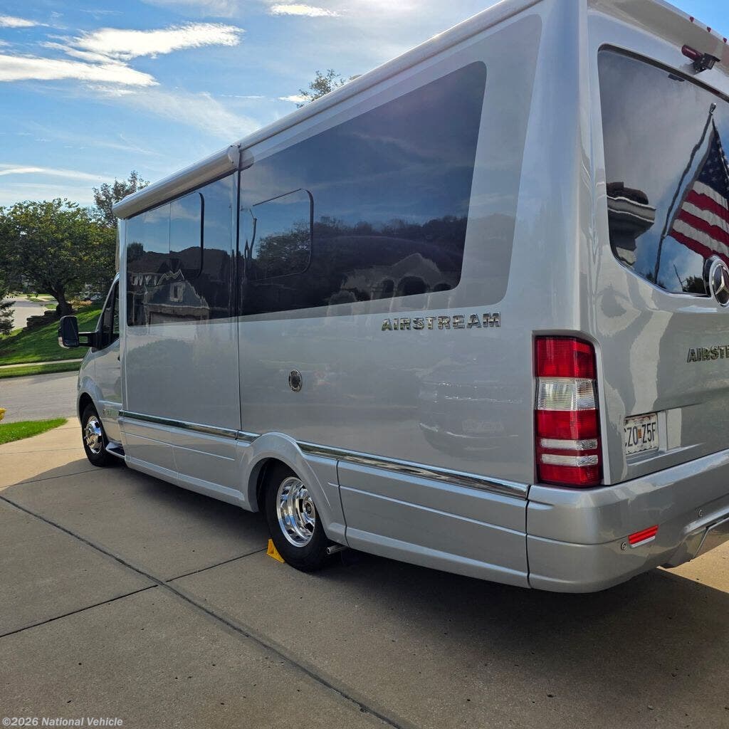 2022 Airstream Atlas Murphy Suite - Used Class B+ For Sale by National Vehicle in Lee's Summit, Missouri