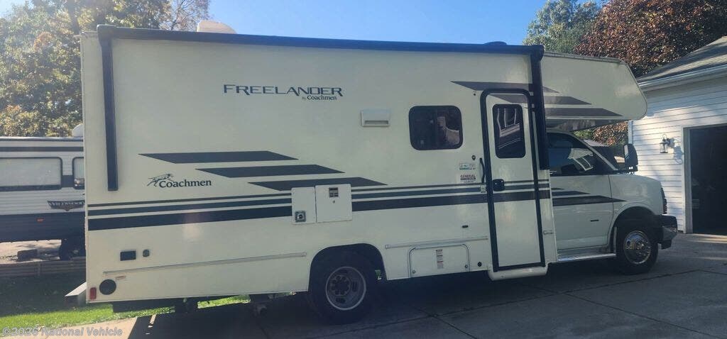 2022 Coachmen Freelander 22XG - Used Class C For Sale by National Vehicle in Pinckney, Michigan