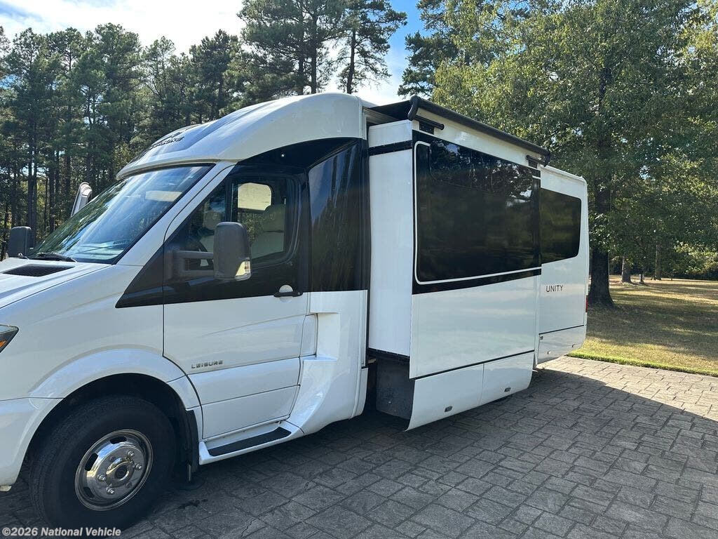 2019 Unity U24MB by Leisure Travel from National Vehicle in Texarkana, Arkansas