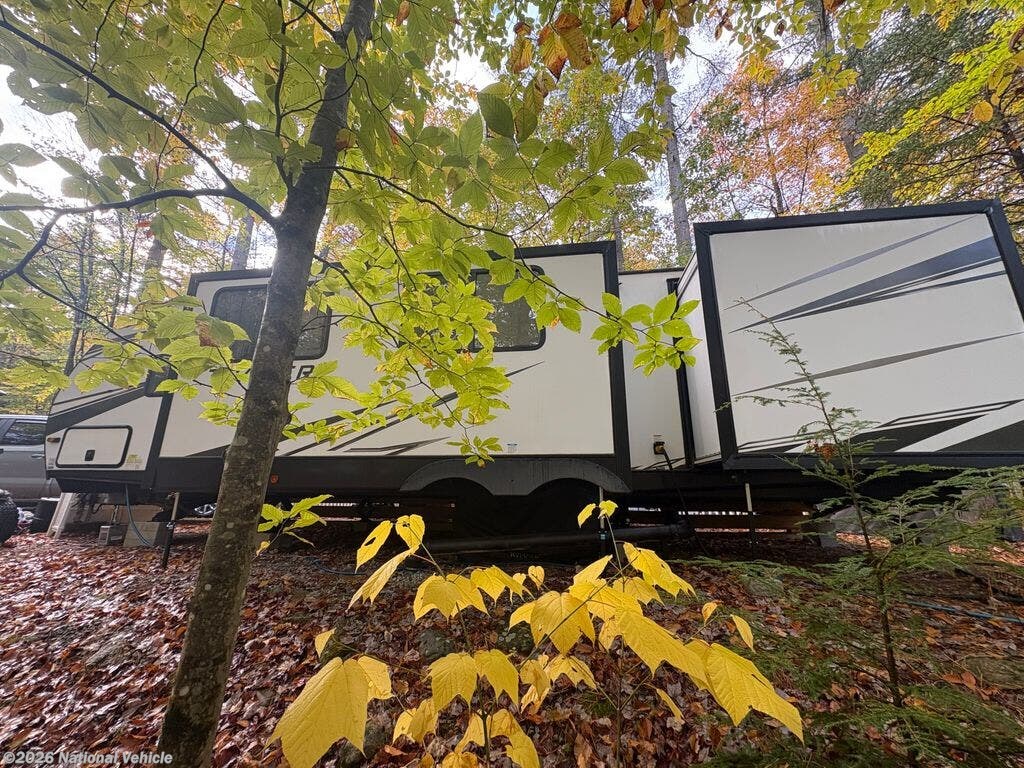 2021 Tracer 31BHD by Prime Time from National Vehicle in Haverhill, Massachusetts