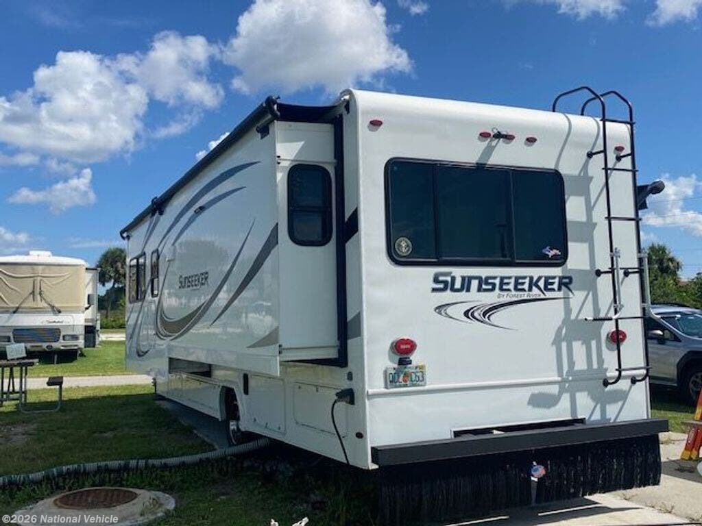 2018 Forest River Sunseeker 3050S - Used Class C For Sale by National Vehicle in Fort Myers Beach, Florida