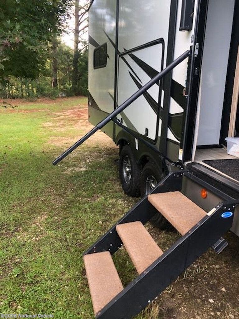 Used 2023 Alliance RV Avenue 33RKS available in Robertsdale, Alabama
