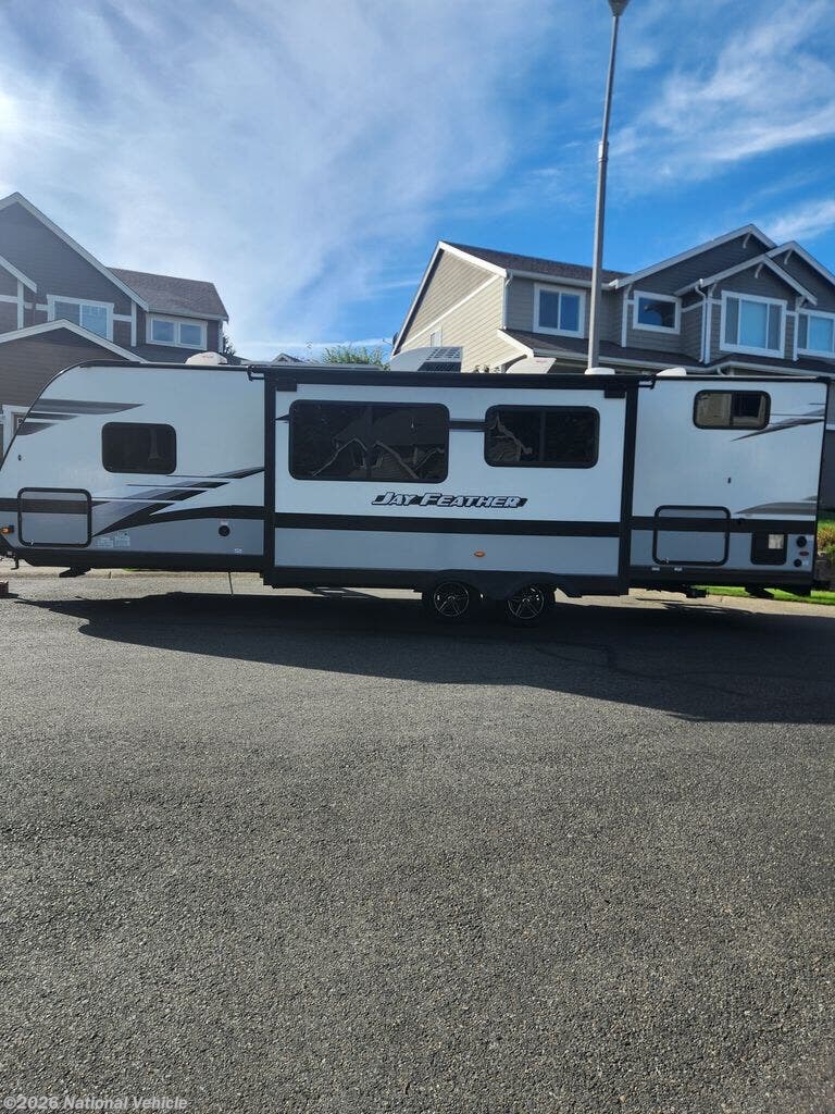 2022 Jayco Jay Feather 27BHB - Used Travel Trailer For Sale by National Vehicle in Puyallup, Washington