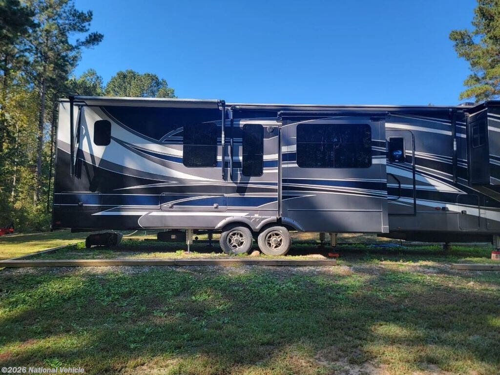 2020 Keystone Montana Legacy 3761FL - Used Fifth Wheel For Sale by National Vehicle in Middlesex, North Carolina