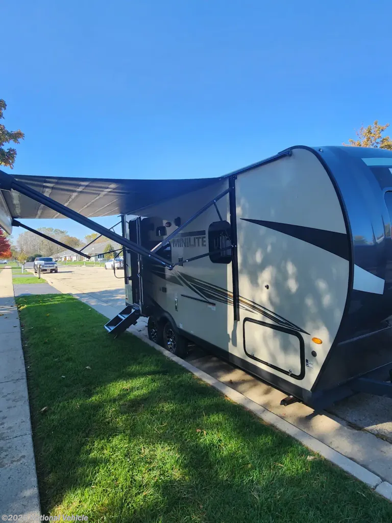 2023 Forest River Rockwood Mini Lite 2109S - Used Travel Trailer For Sale by National Vehicle in Oconomowoc, Wisconsin