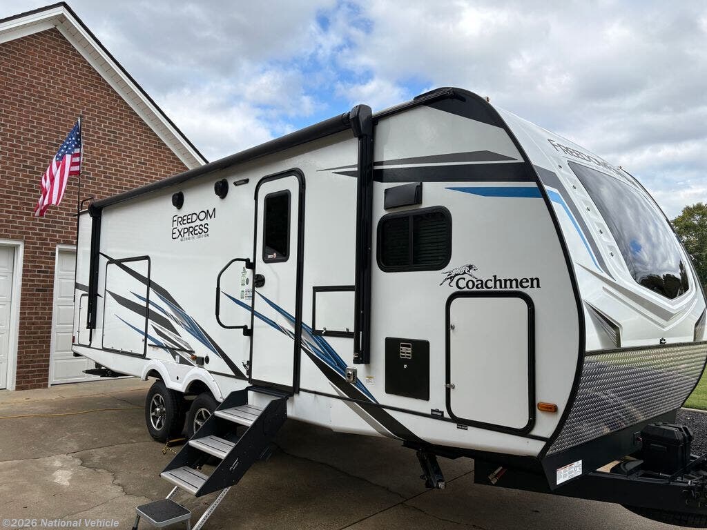 2023 Coachmen Freedom Express Ultra Lite 259FKDS - Used Travel Trailer For Sale by National Vehicle in Nashville, North Carolina