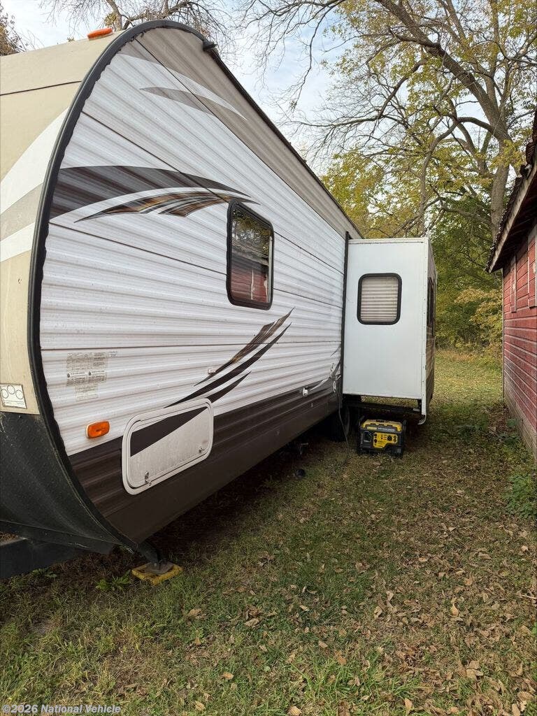 2016 Forest River Wildwood 27RKSS - Used Travel Trailer For Sale by National Vehicle in Fort Calhoun, Nebraska