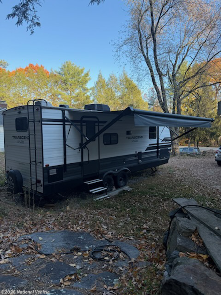 2021 Grand Design Transcend Xplor 221RB - Used Travel Trailer For Sale by National Vehicle in Torrington, Connecticut
