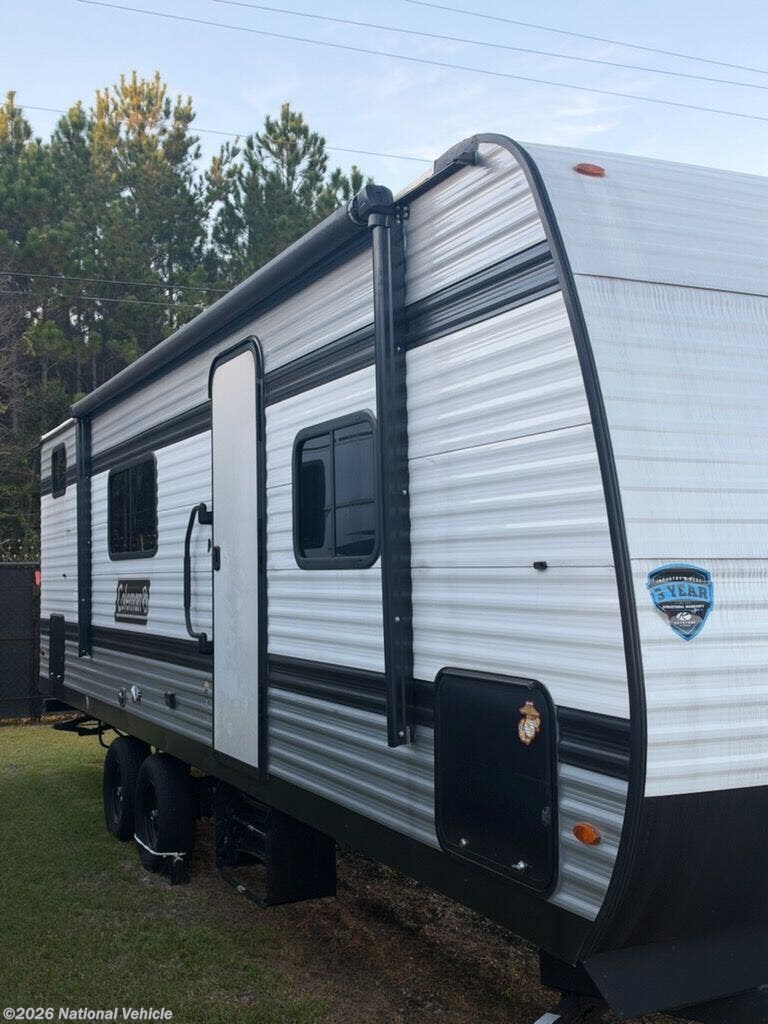 2025 Keystone Coleman 25B - Used Travel Trailer For Sale by National Vehicle in Bay St Louis, Mississippi