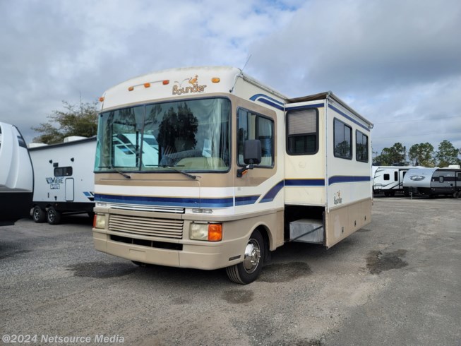 Used 1999 Fleetwood Bounder 34V available in Jacksonville, Florida