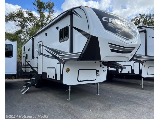 New 2023 CrossRoads Cruiser 28BH available in Jacksonville, Florida