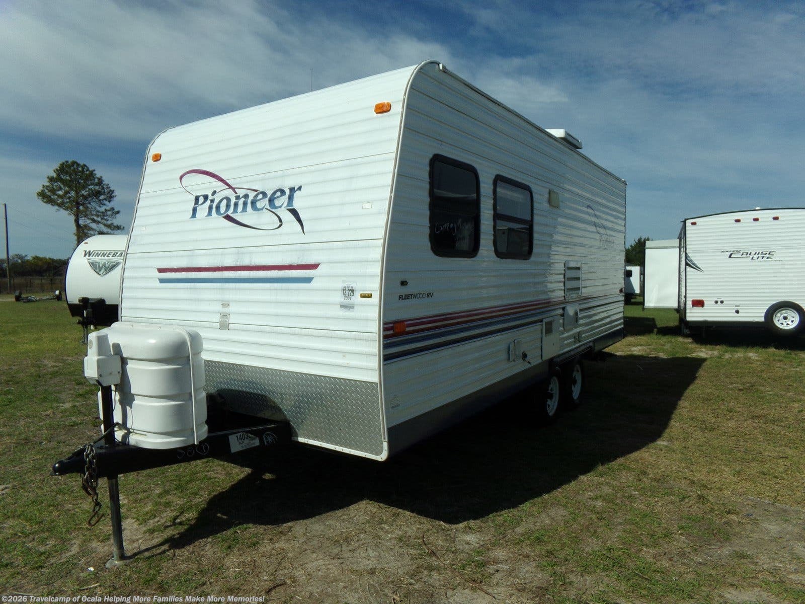2004 Fleetwood Pioneer RV for Sale in Summerfield, FL 34491 | US05603
