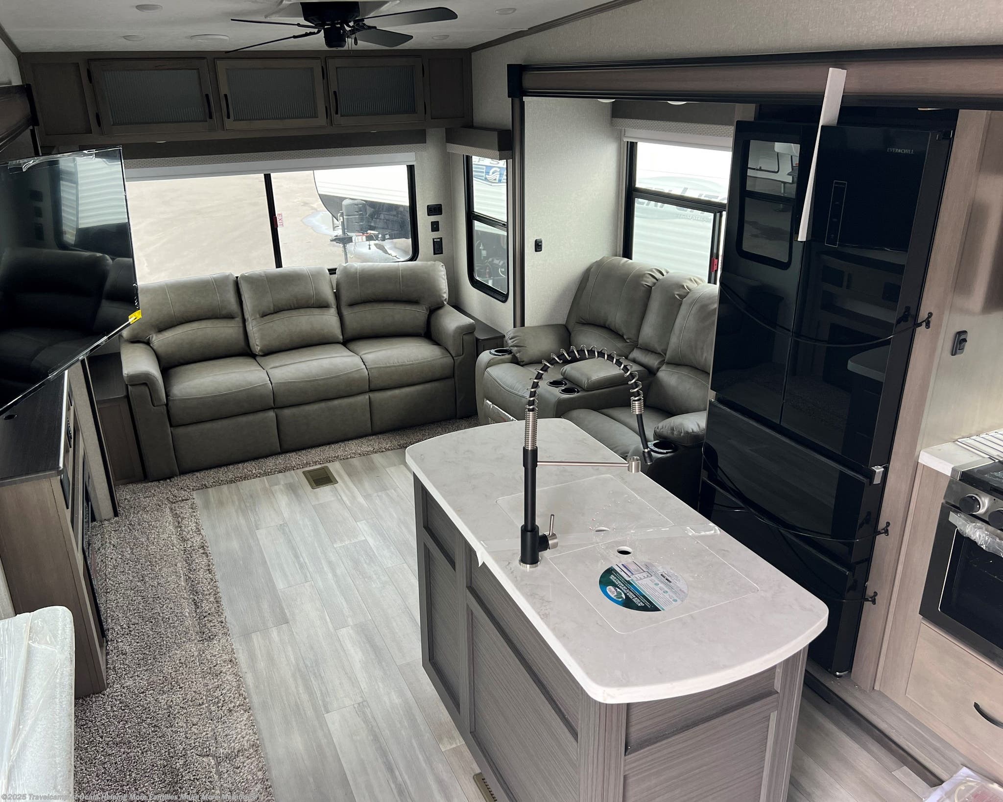 2022 Coachmen Chaparral 298RLS RV for Sale in Summerfield, FL 34491 ...