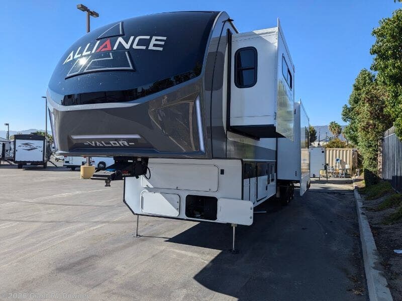 New 2025 Alliance RV Valor 42V14 available in Downey, California